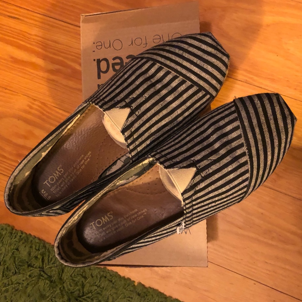 Toms